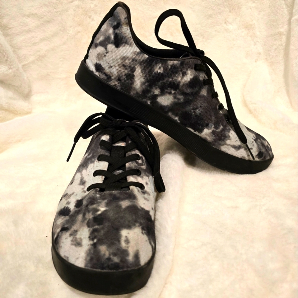 Nobull black and white tie dye canvas trainers womens size 10